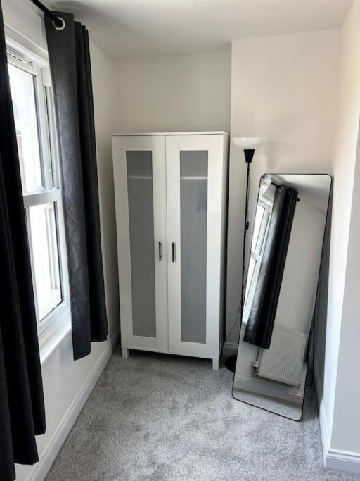 Central Chic 3 Bed, Great Location Winchester Exterior foto